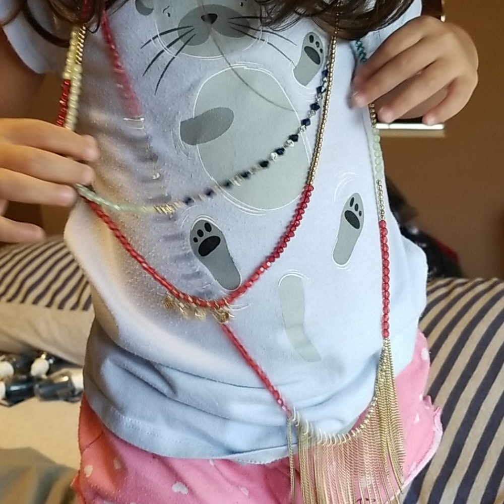Layered necklace🌻🌻 - Picture 4 of 5